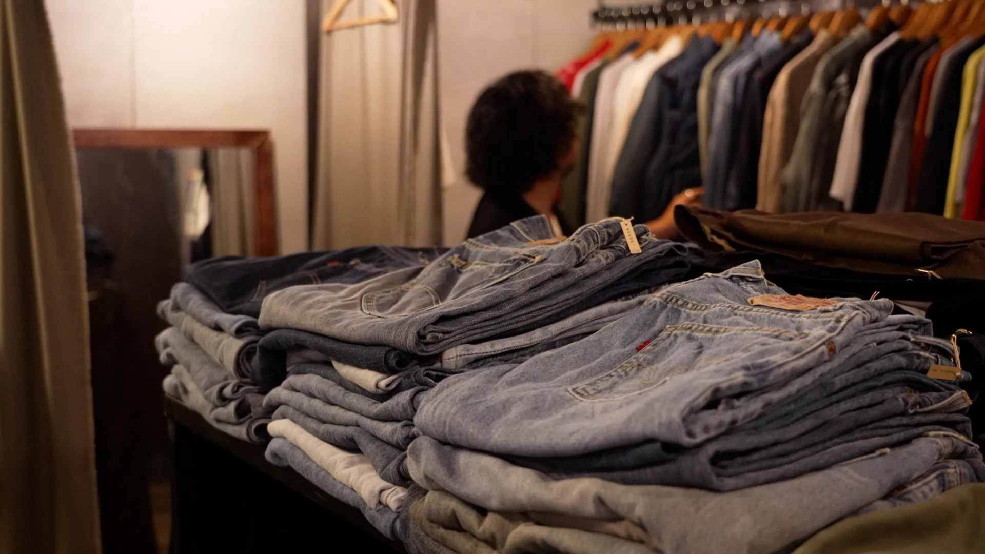時を重ねた服との特別な出会いを提案